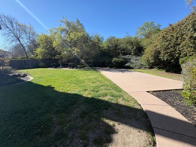 Building Photo - Beautiful & Spacious 4Bed/3Bath Two Story Home Located in San Ramon, Ca!!!