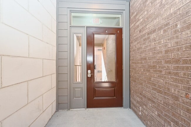 Building Photo - **2022-BUILT CONDO IN THE HEART OF WEDGEWOOD-HOUSTON WALKING DISTANCE TO GEODIS PARK**