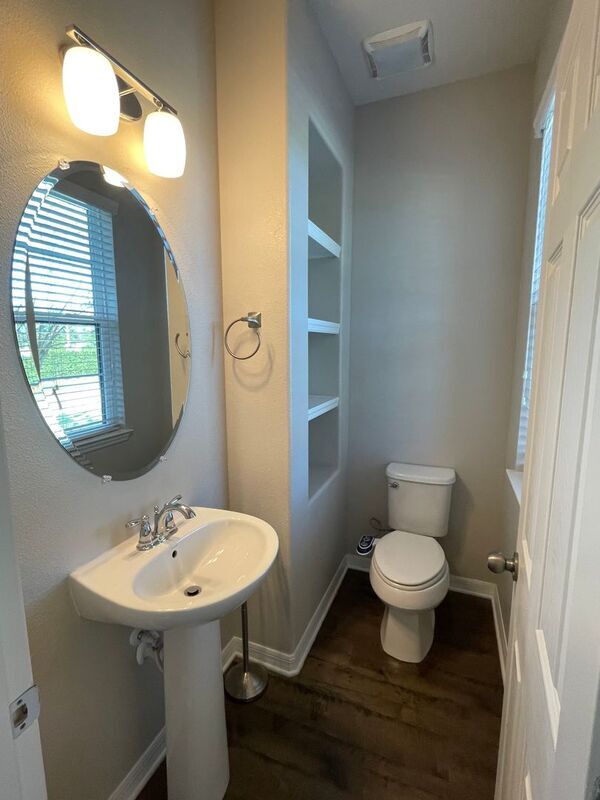 Building Photo - 2609 Amati Dr