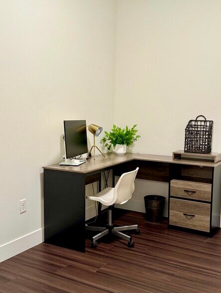 Building Photo - 2876 W 53rd Ave