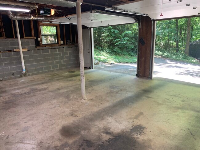 Building Photo - 5239 Ferry Creek Ln