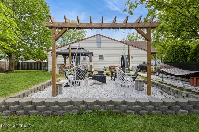 Building Photo - 560 Innkeeper Ln