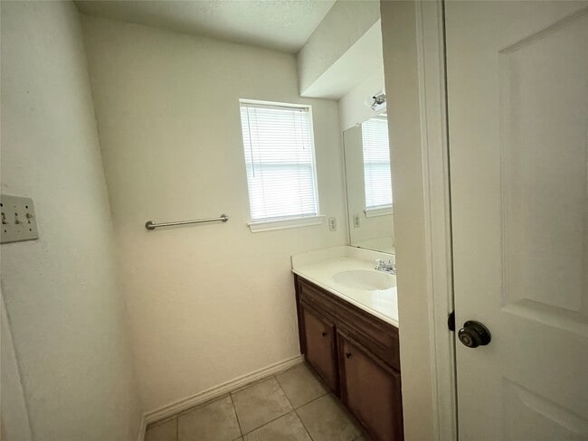 Building Photo - 12943 Lemur Ln