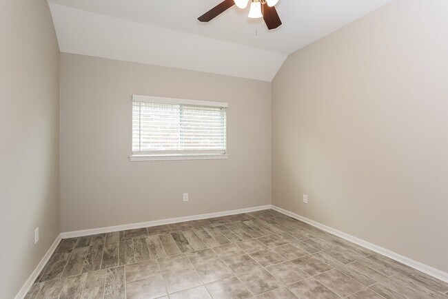 Building Photo - 1401 Oregon St