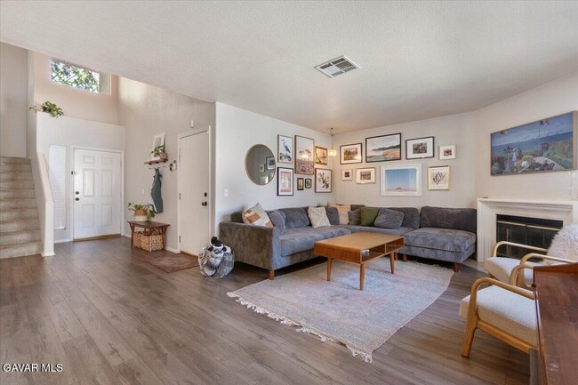 Building Photo - 40144 Cantara Dr