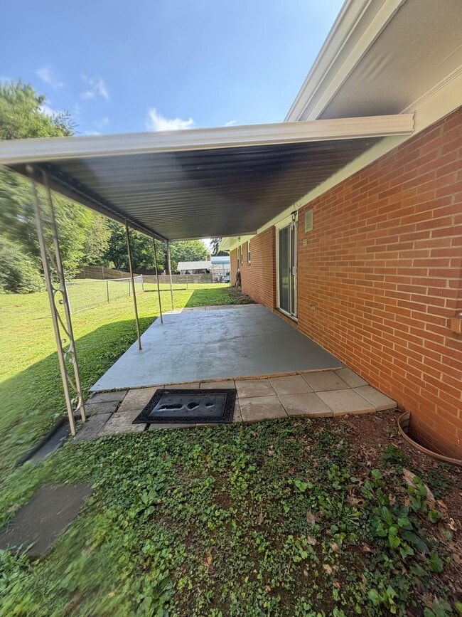 Building Photo - 942 Margaret Dr