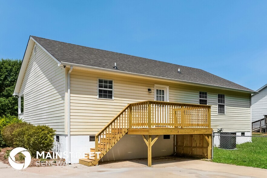 Building Photo - 108 Hidden Hills Dr