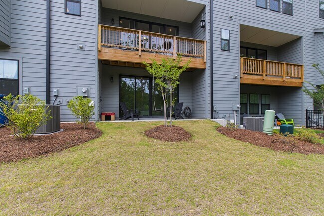 Building Photo - 4730 Cypress Tree Ln