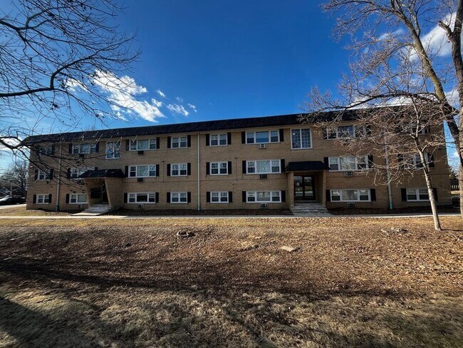 Primary Photo - 25 N Maple Ct