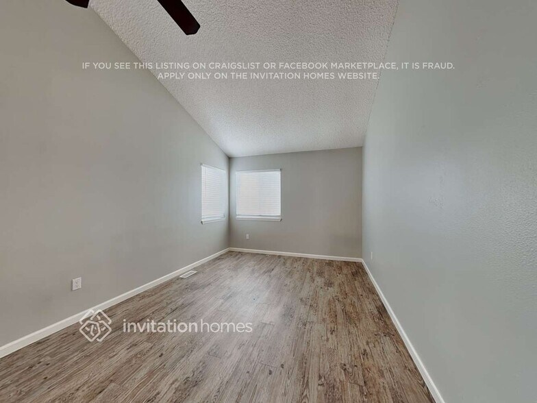Building Photo - 2885 Mirage Dr