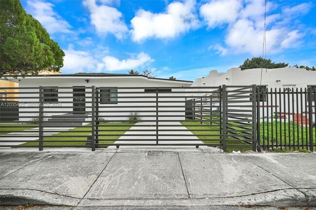 Building Photo - 112 NW 53rd St