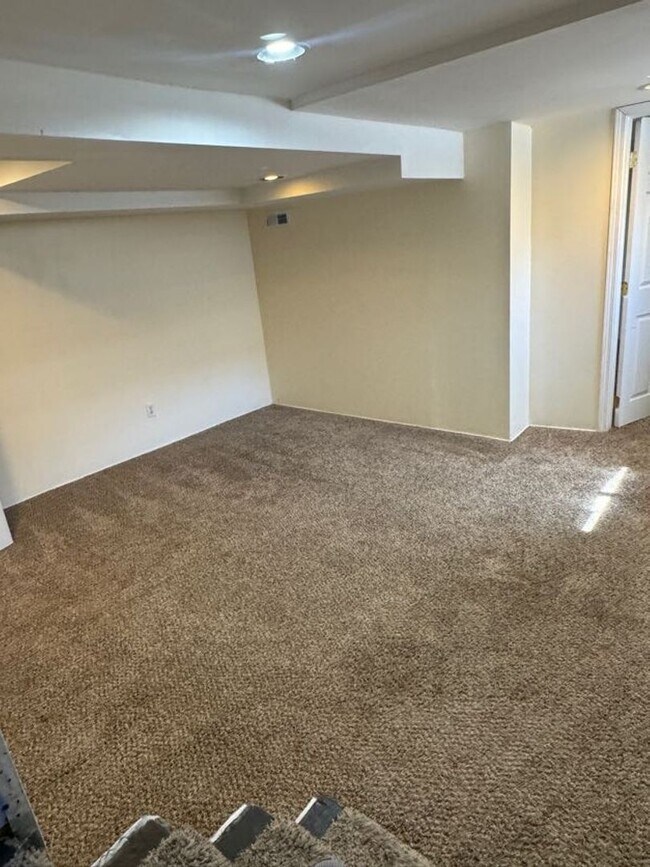 Building Photo - Charming 1920's Home with Large Backyard