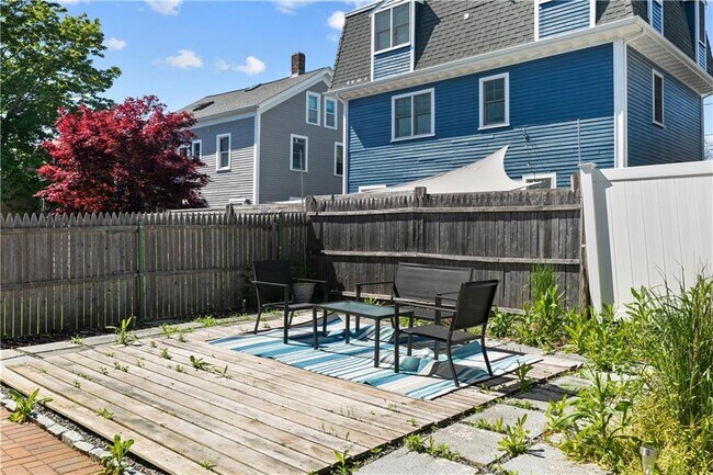 Building Photo - 16 Dean Ave