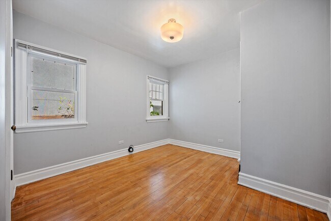 Building Photo - Historic Charm & Modern Comfort in Prime Platt Park Location