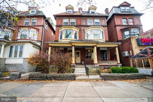 Building Photo - 4244 Spruce St