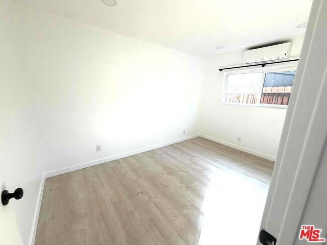 Building Photo - 2106 Pisani Pl