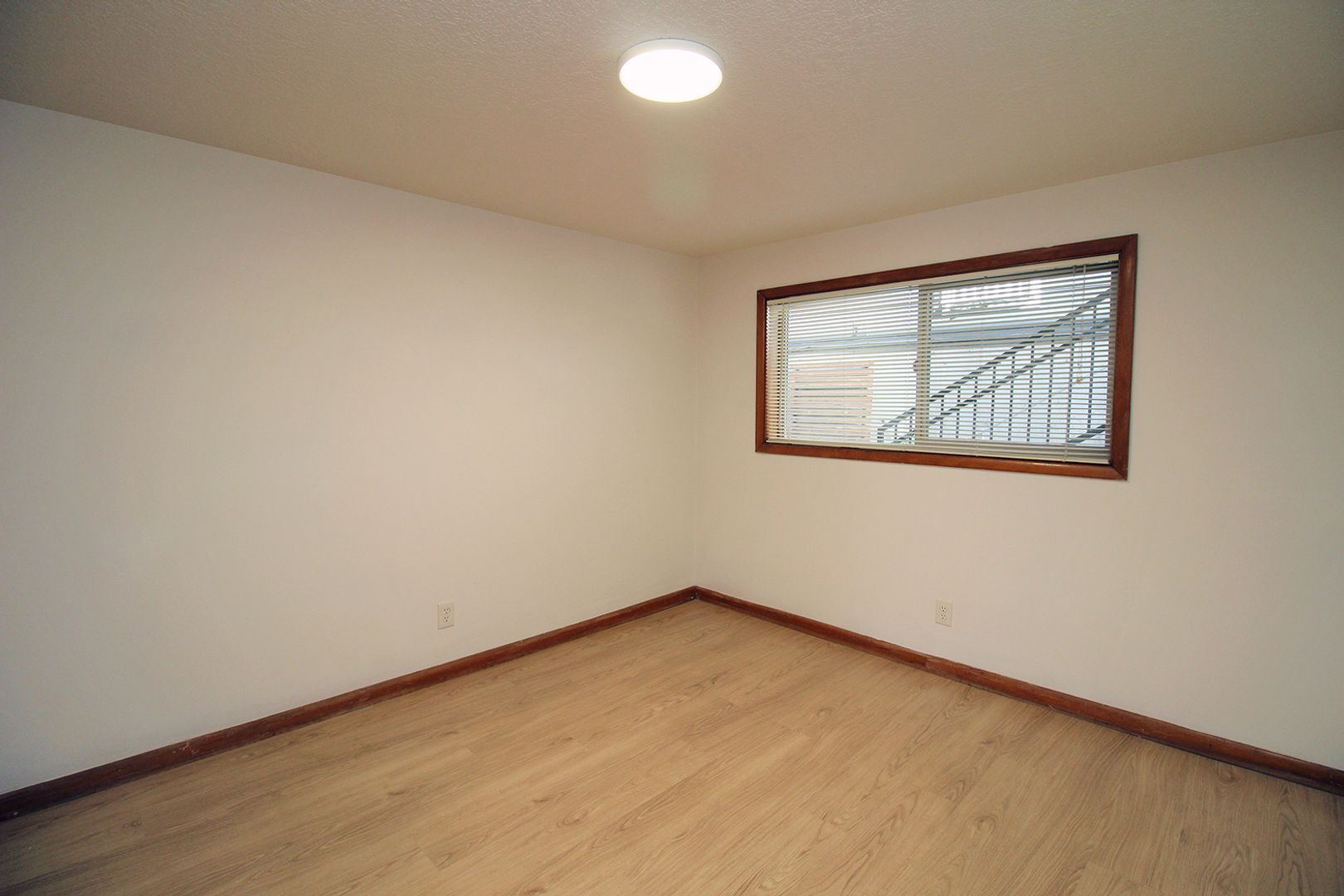 Building Photo - 3200-3236 SW Marigold St