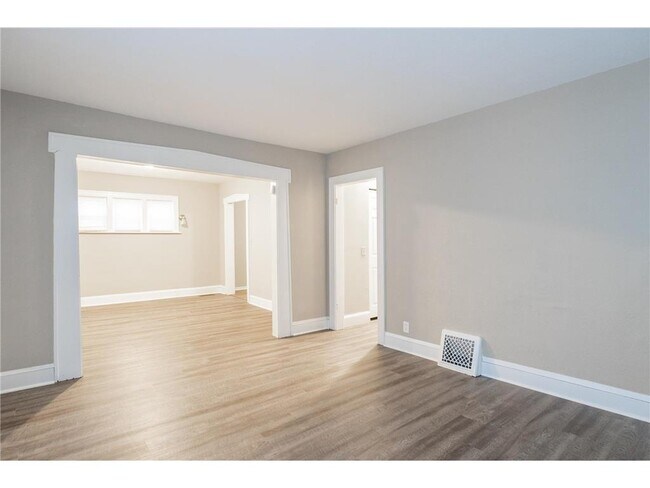 Building Photo - 3547 N Girard Ave