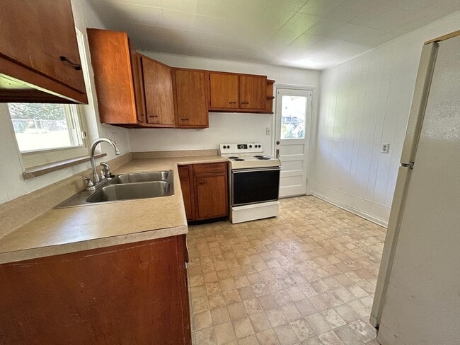 Building Photo - 3543 Sedler St