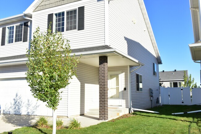 Building Photo - 4737 35th Ave S