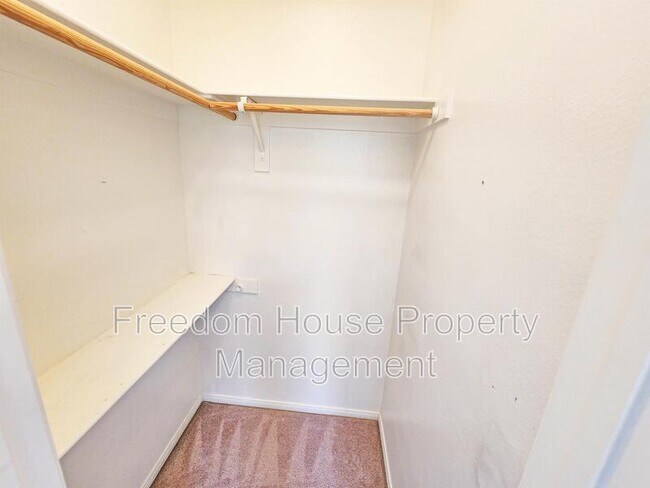 Building Photo - 1320 Pocahontas Ave