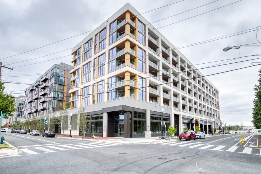 Building Photo - 2121 First Street Southwest-GO FL4-ID258