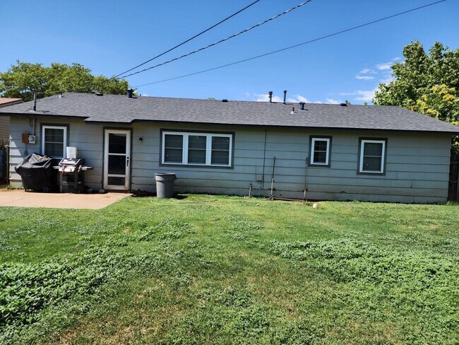 Building Photo - 5415 49th St