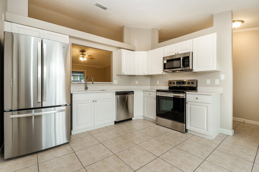 Building Photo - 2702 Woodstream Cir