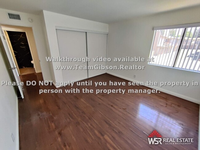 Building Photo - 1 Bedroom / 1 Bathroom Condo W/ garage