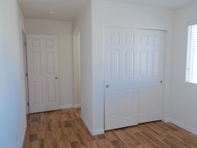 Building Photo - Beautiful 3-Bedroom Two-Story Home in Well...