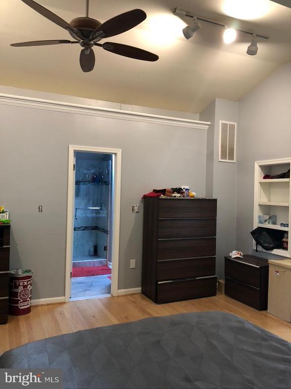 Building Photo - 9119 Buckner Rd