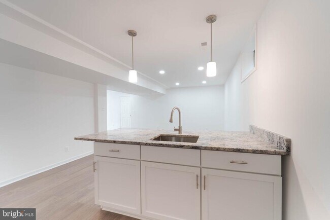 Building Photo - 3244 Titanic Dr