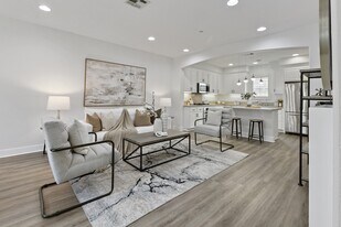 Building Photo - 44 Muller Pl