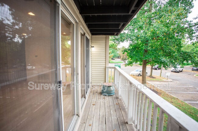 Building Photo - 142 Kenwood Dr