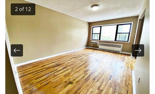 Building Photo - 2655 Cropsey Ave