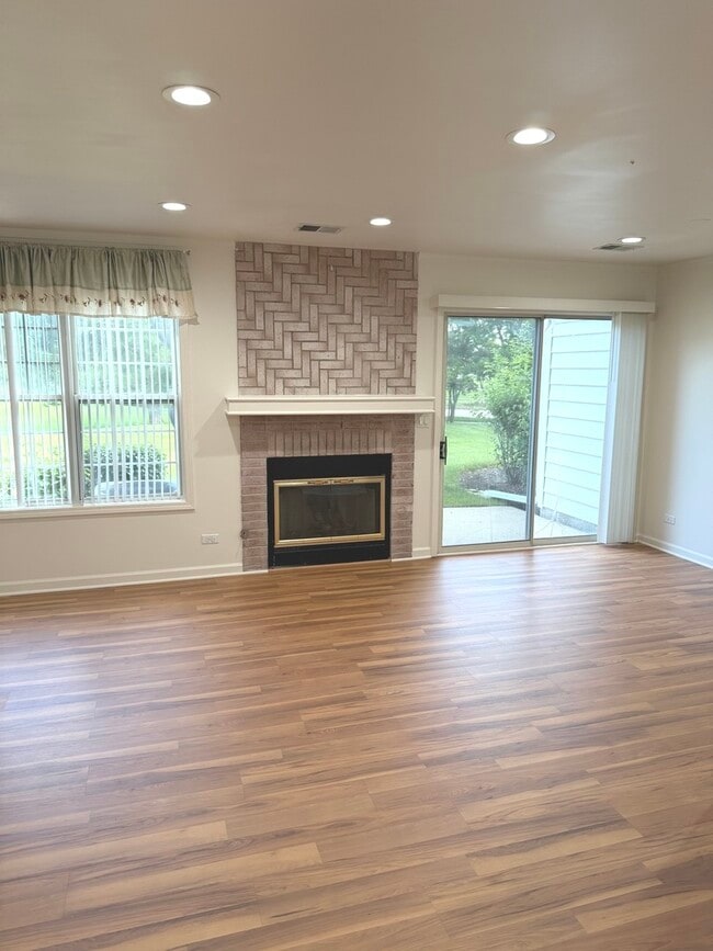 Building Photo - 302 Sheffield Dr