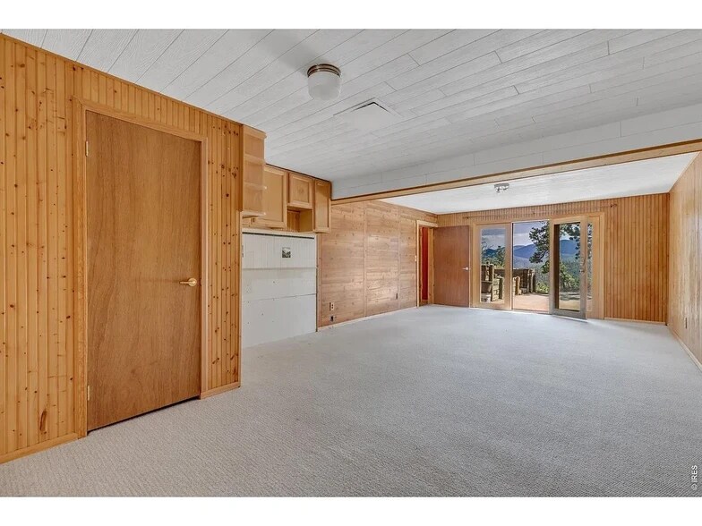 Building Photo - 679 Cougar Dr