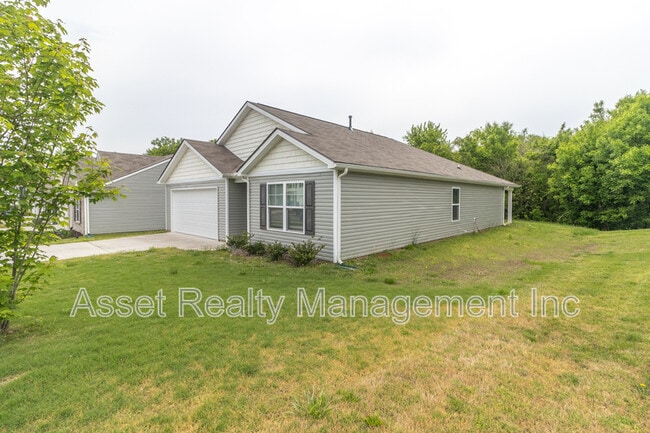 Building Photo - 1614 River Poppy Road