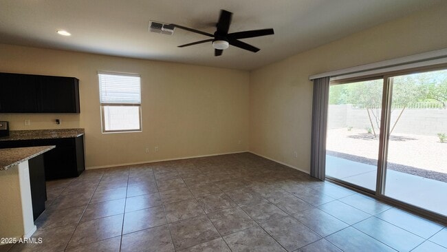 Building Photo - 236 S San Jose Ln