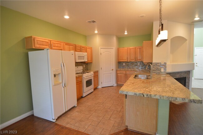 Building Photo - 2290 Bull Lake Dr