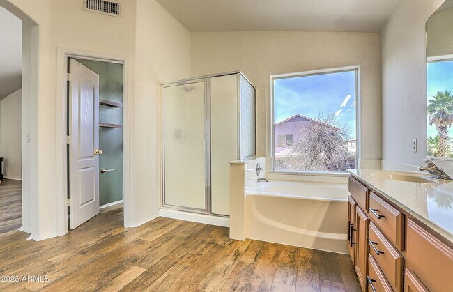 Building Photo - Single Family Home For Rent