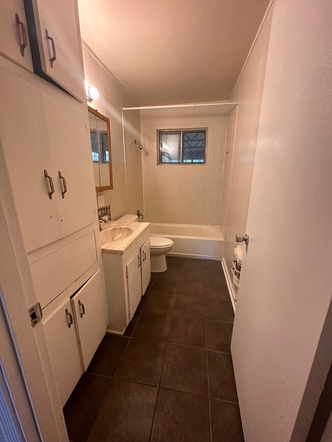 Building Photo - Rental Property