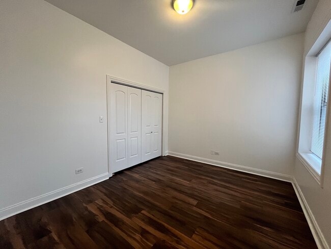 Building Photo - 5172 S Michigan Ave