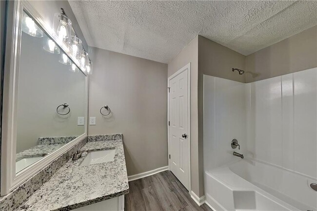 Building Photo - 77 Breckenridge Dr