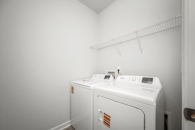 Building Photo - 1510 Mountain View Dr