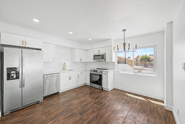 Building Photo - 4127 N 106th Ave