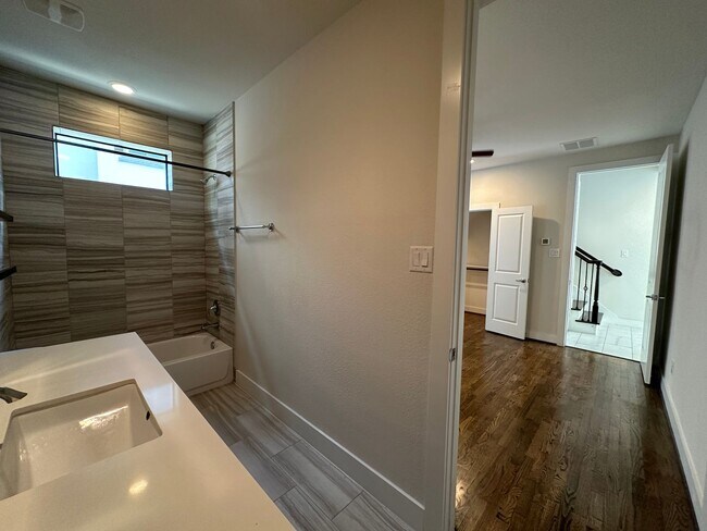 Building Photo - For Lease | 3 Bed, 3.5 Bath | 2,138 Sq Ft ...