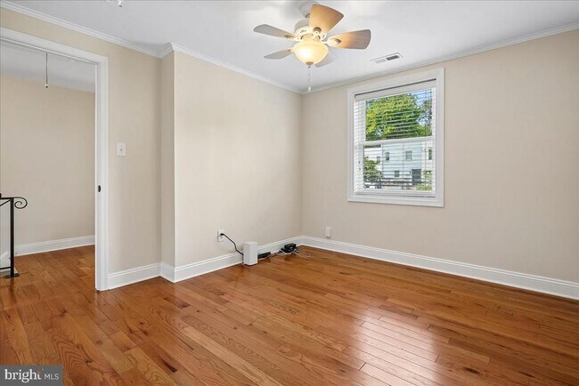 Building Photo - 223 Burgess Ave