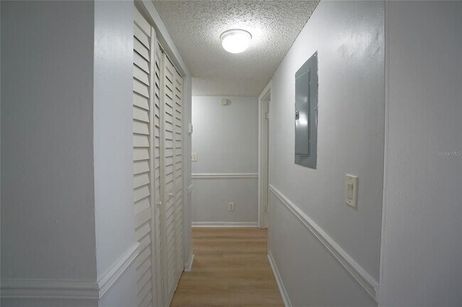 Building Photo - 6338 Newtown Cir