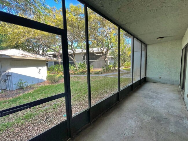 Building Photo - First floor 2BR/2BA Conquistador Condo